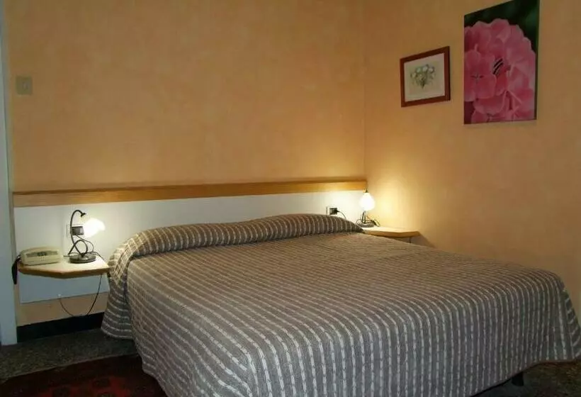 Fotos del hotel Agnello D Oro Genova:  8