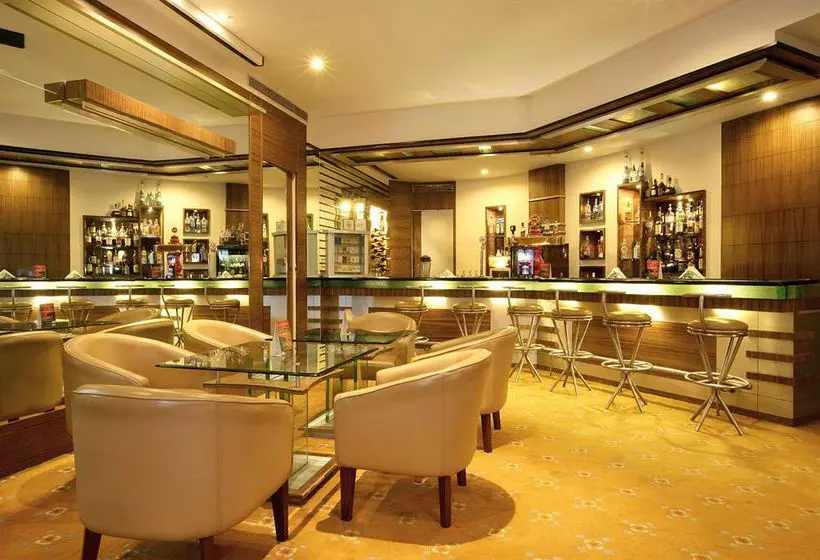 Fotos del hotel Sun-n-Sand Pune:  16