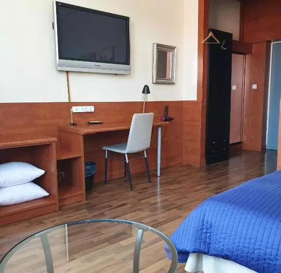 Fotos del hotel L Astoria:  11