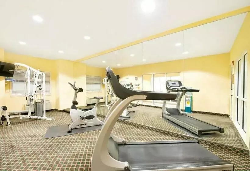 Fotos del hotel Candlewood Suites Dallas  Plano Medical Center:  3