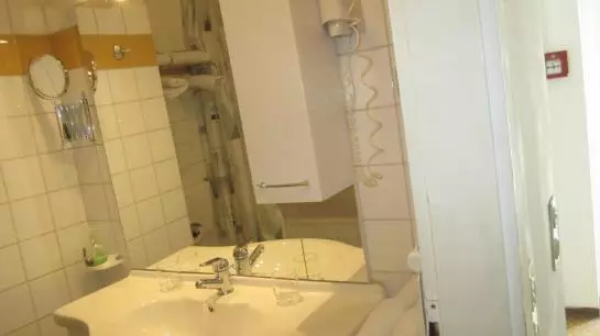 Fotos del hotel Hotel Pension Adam Apartment:  11