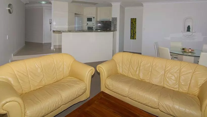 Fotos del hotel Surfers Mayfair:  2