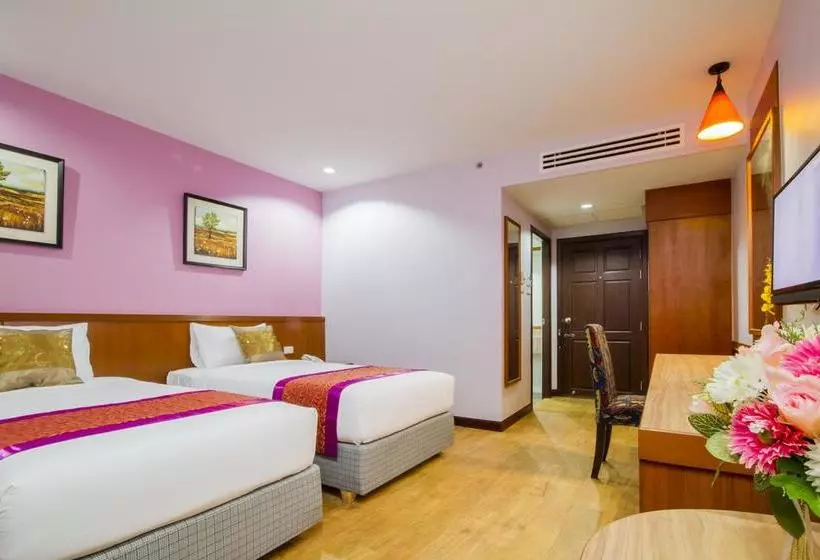 Fotos del hotel The Win Pattaya:  21