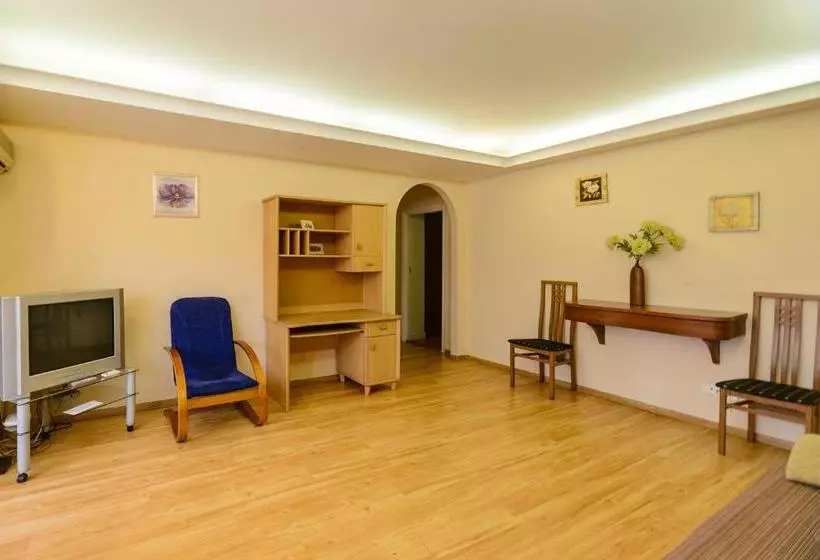Fotos del hotel Lesi Ukrainki Studio Kiev Apartment:  10