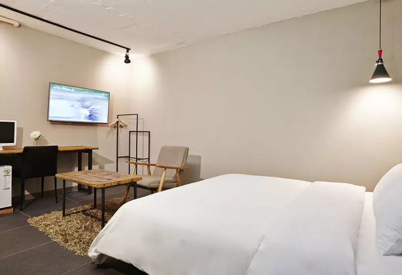 Fotos del hotel E:  17