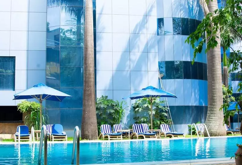 Fotos del hotel The Naura Springs:  5