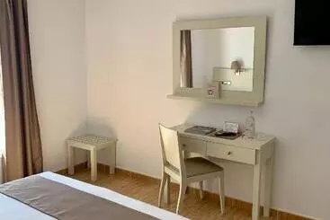 Hotel Jeni & Restaurant