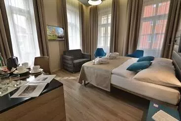 Ea Hotel New Town