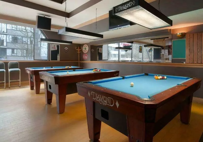 Fotos del hotel Coast Plaza Hotel & Suites:  8