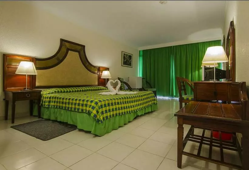 Be Live Los Cactus Adults Only