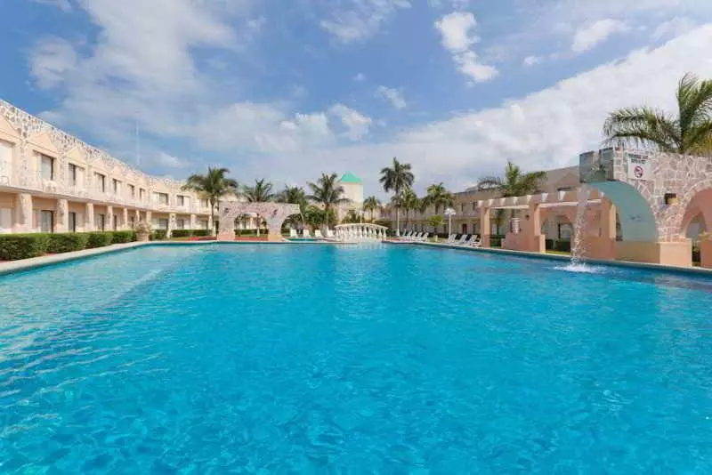 Fotos del hotel Holiday Inn Express Cancun :  2