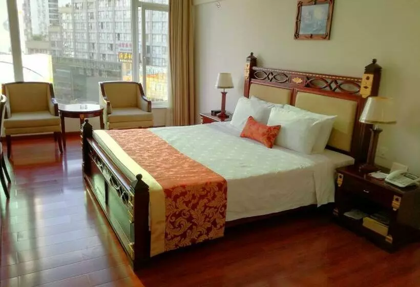 Fotos del hotel Golden Lustre:  11