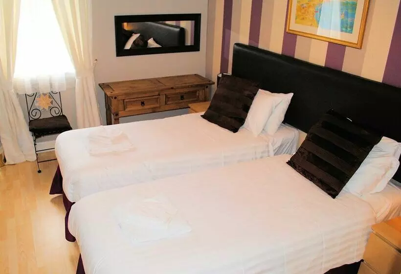 Fotos del hotel Canon Court Apartments:  8