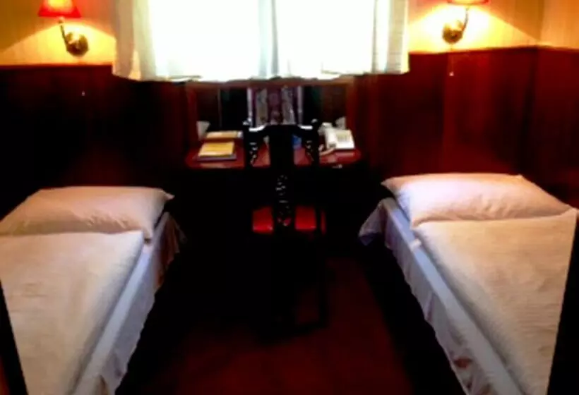 Fotos del hotel Botel Marina:  9