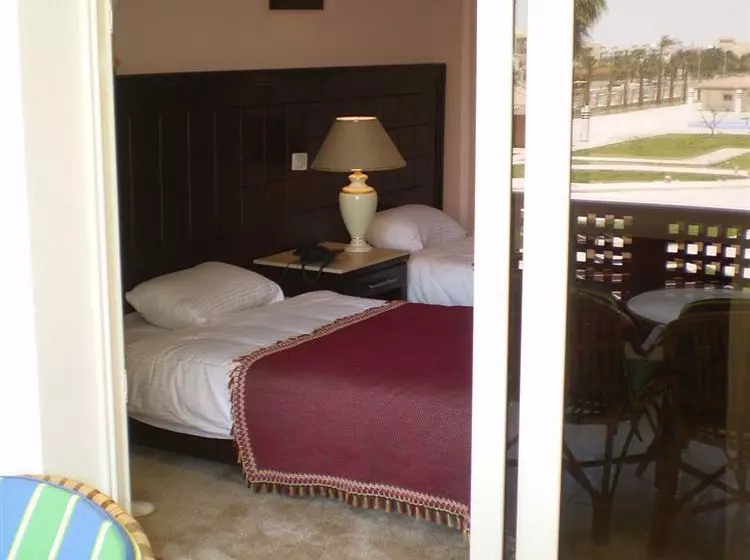 Fotos del hotel Golden 5 City Sapphire Suites Hotel:  2