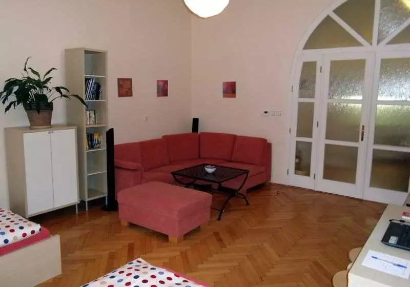 Fotos del hotel Apartments Tynska 7:  1