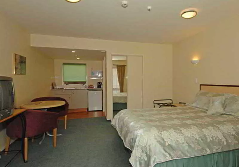 Antonio S Motor Lodge