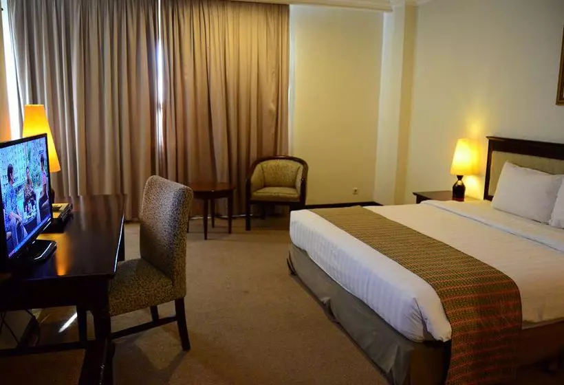 Fotos del hotel Mregency Makassar:  2