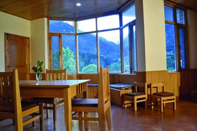 Fotos del hotel Hotel Manali Continental:  3