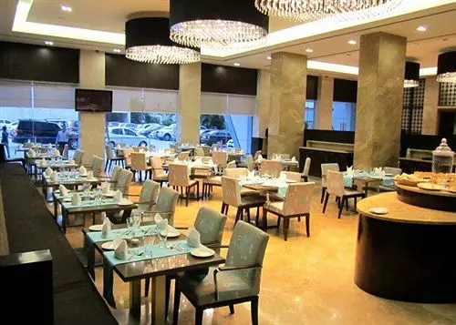 Fotos del hotel Manasarovar  The Fern:  5