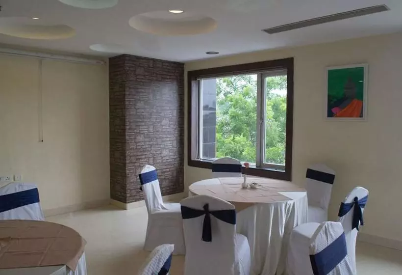 Fotos del hotel Oyo Premium Vani Vihar:  5