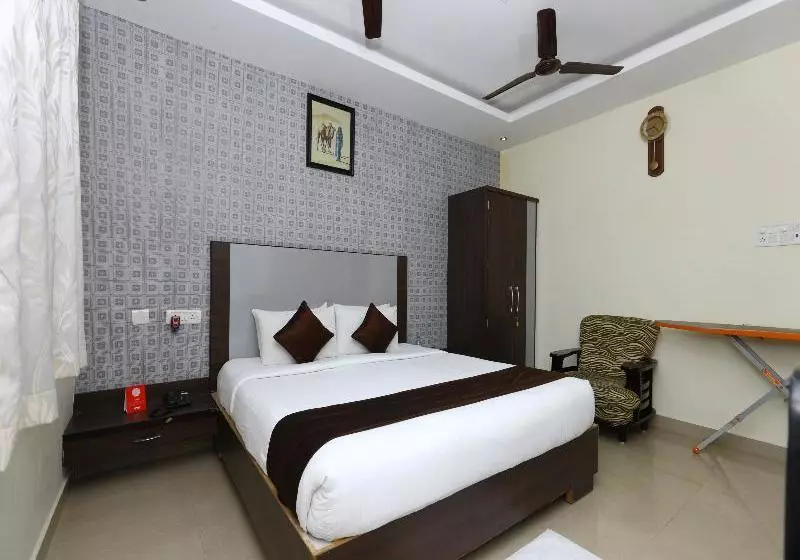 Fotos del hotel NKS Leo Inn:  2