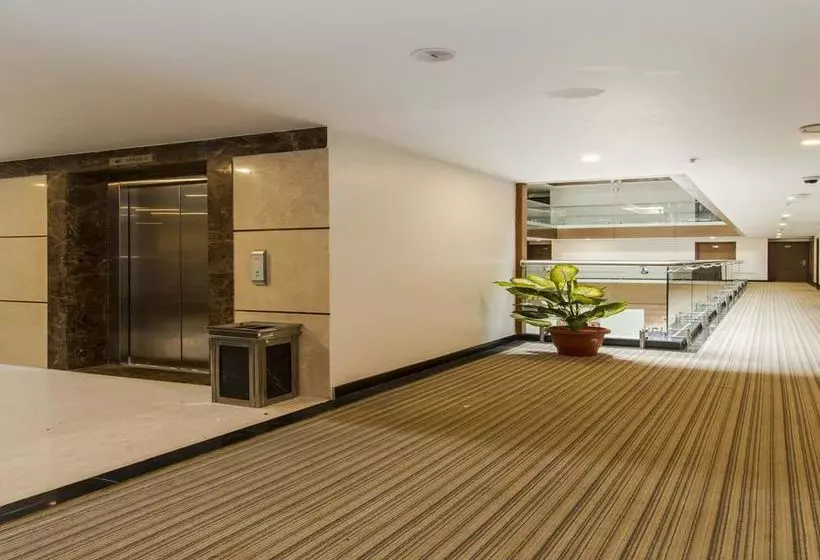 Fotos del hotel Oyo Premium Mysore:  3