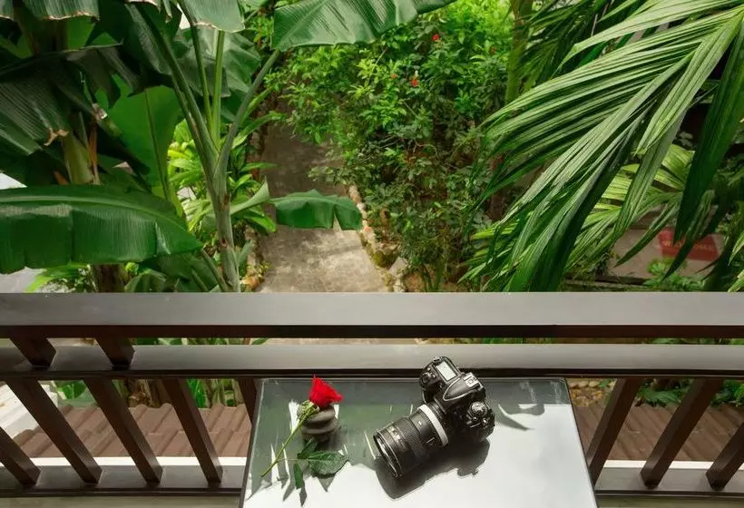 Fotos del hotel East West Villa:  9