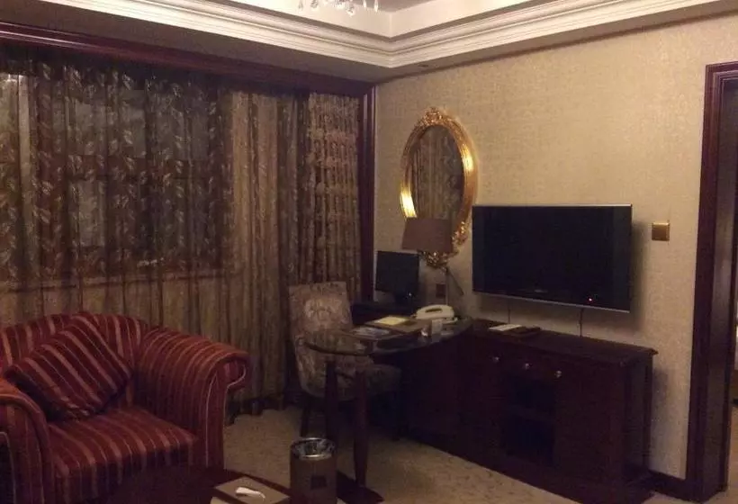 Fotos del hotel New Paris:  11