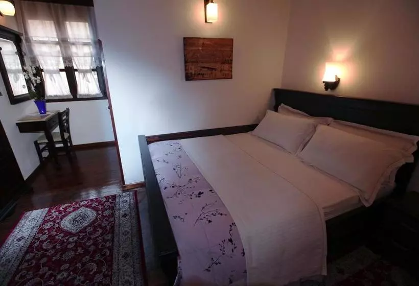 Fotos del hotel Antipatrea:  2