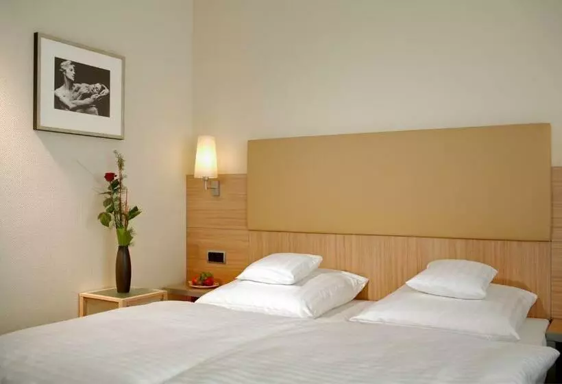 Fotos del hotel Ibis Styles Berlin An Der Oper:  13