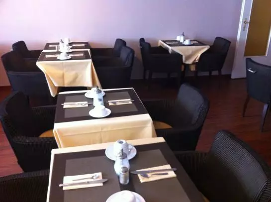 Fotos del hotel Hotel 33:  6