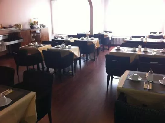 Fotos del hotel Hotel 33:  3