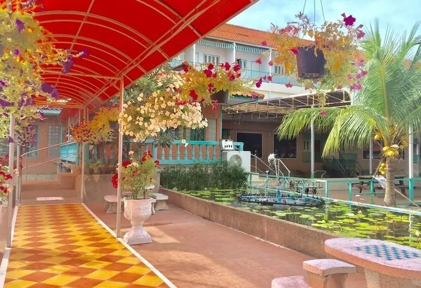 Waterside Boutique
