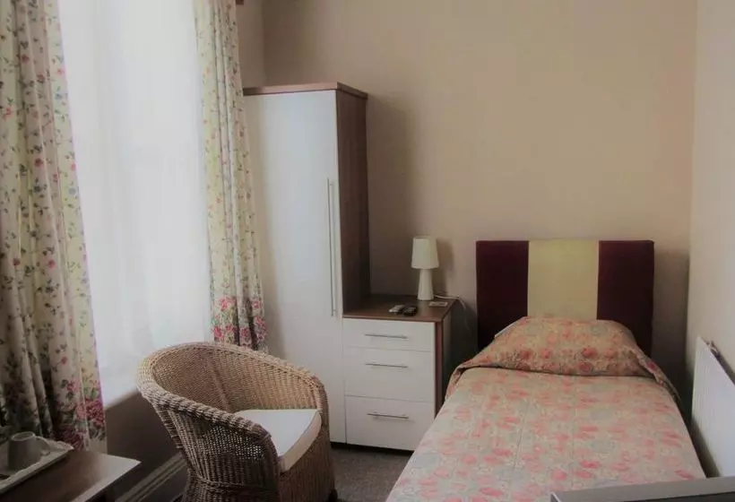 The Briary Hotel – Guest House