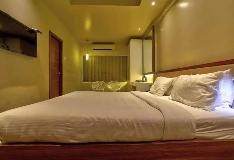 Fotos del hotel Collection O 39209 Cine City:  15