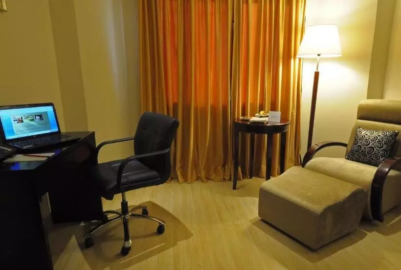 Fotos del hotel Golden Tulip Udaipur:  2