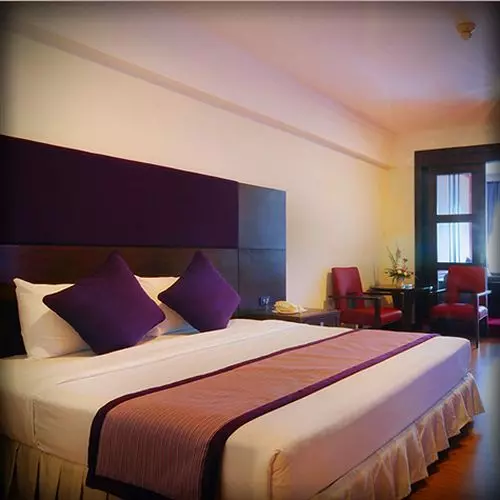 Karnmanee Palace Hotel