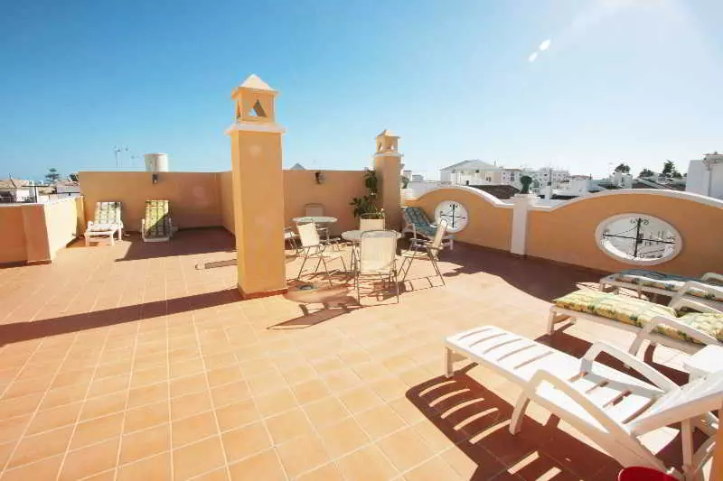 Fotos del hotel Nerjaluna:  8