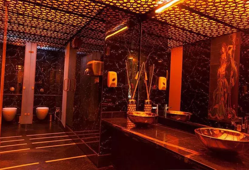 Fotos del hotel Collection O 40631 The Sahar Pavilion:  4