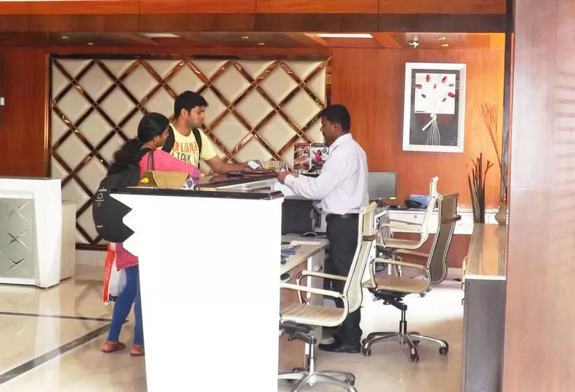 Fotos del hotel Collection O 40631 The Sahar Pavilion:  3