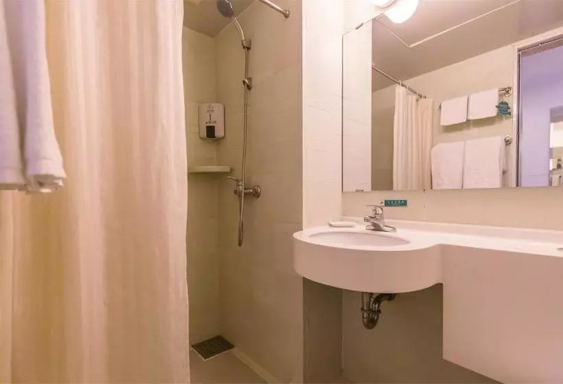 Fotos del hotel Jinjiang Inn Guangzhou Sanyuanli Avenue Heyi Street:  4