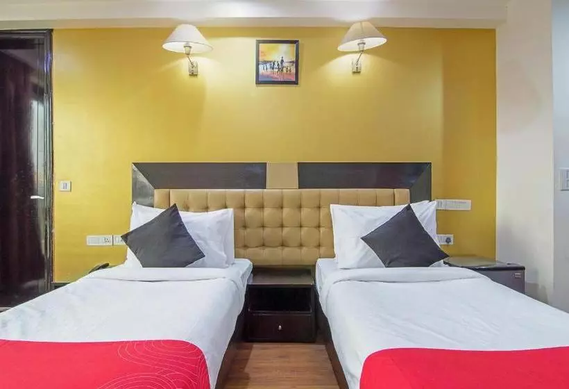 Fotos del hotel Collection O 30029  The Bluemoon:  6